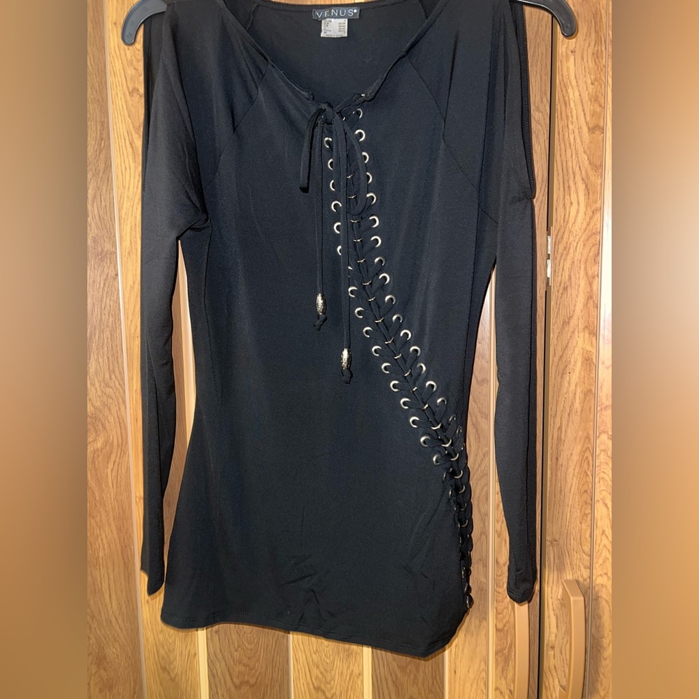 Small Venus Moto Grommet Detail Cold Shoulder Top